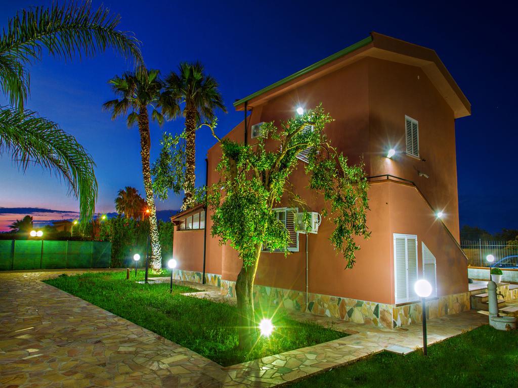 קמפופליצ'ה די רוצ'לה Gelso Bianco Apartments מראה חיצוני תמונה